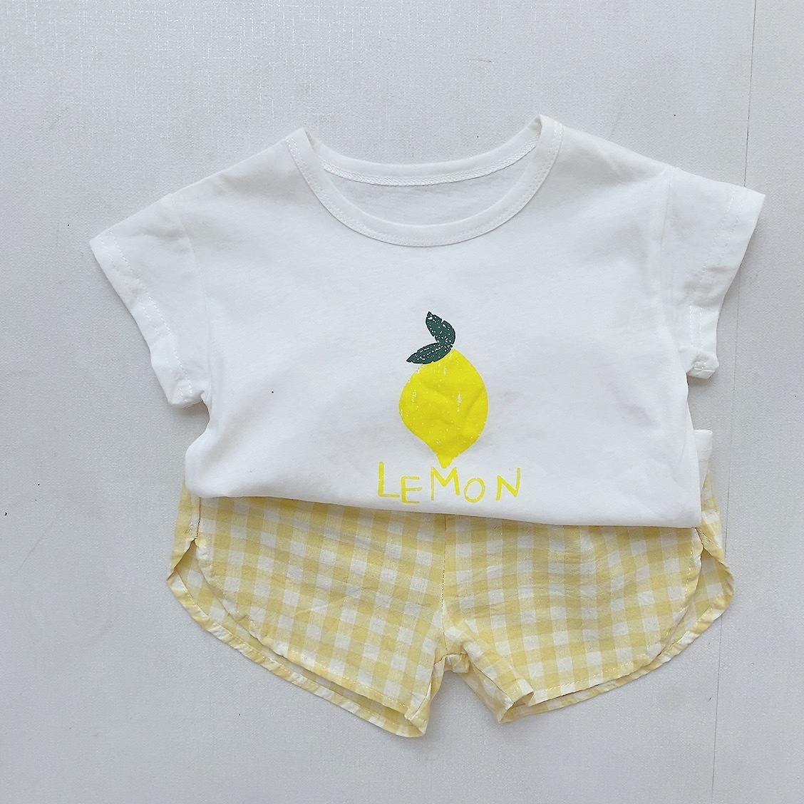Traje de manga corta para niñas estilo fino de verano ropa para niños coreanos ropa de verano para bebés ropa con estampado de frutas ropa para niños estilo de verano