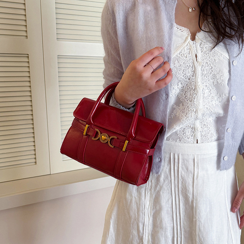 Korean Style Elegant Niche Evening Bag For Women 2026 New Minimalist Handbag Small Square Bag Commuter Shoulder Bag - Thumbnail 4