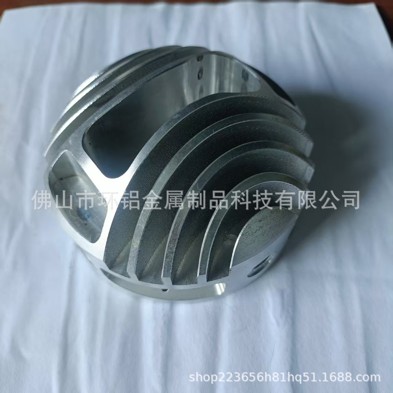 定制CNC精密加工摩托车灯汽车灯四叶草射灯外壳阳极抗UV紫外线