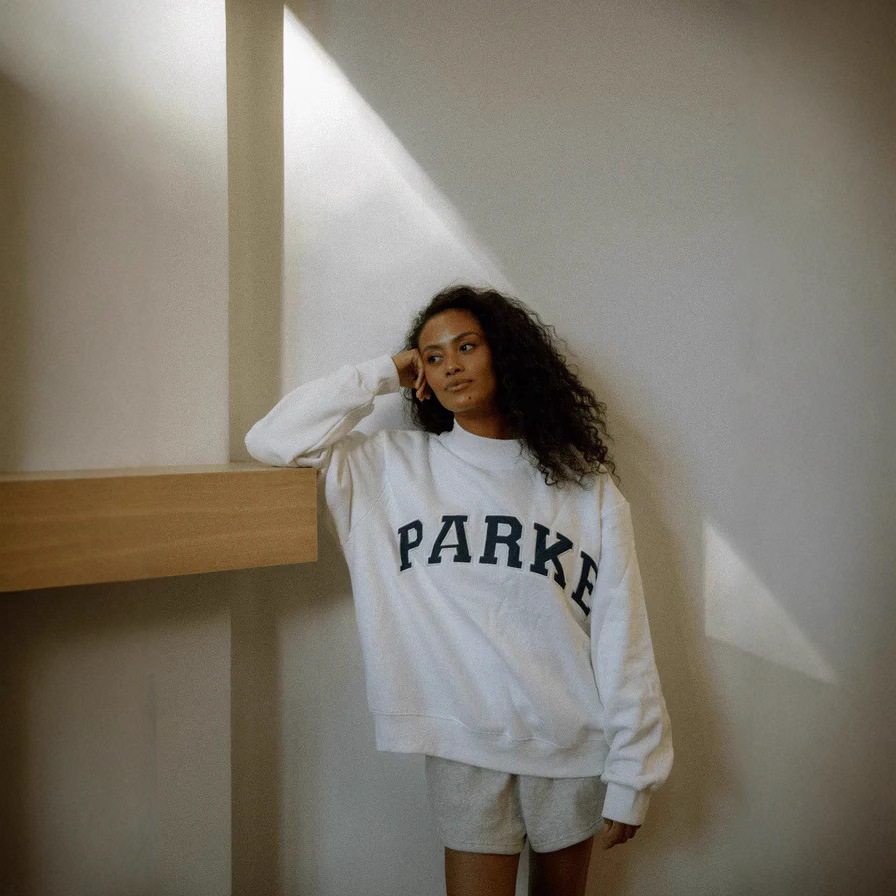 Sweatshirt with letters, Amazon, (Physicals)