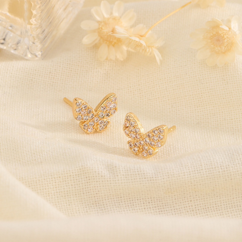 1 Pair Elegant Butterfly Inlay Copper Zircon Ear Studs display picture 4