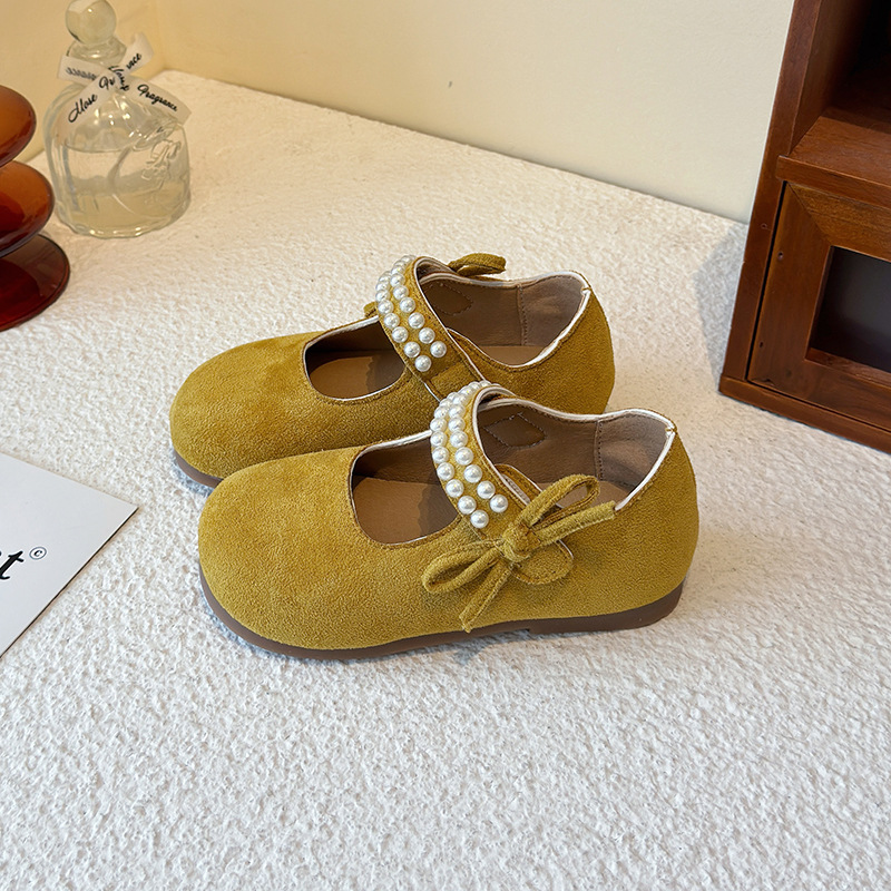 Zapatos de cuero para niñas 2026 primavera y otoño nuevos zapatos infantiles de arco de perla princesa zapatos de suela suave para niños pequeños zapatos Mary Jane