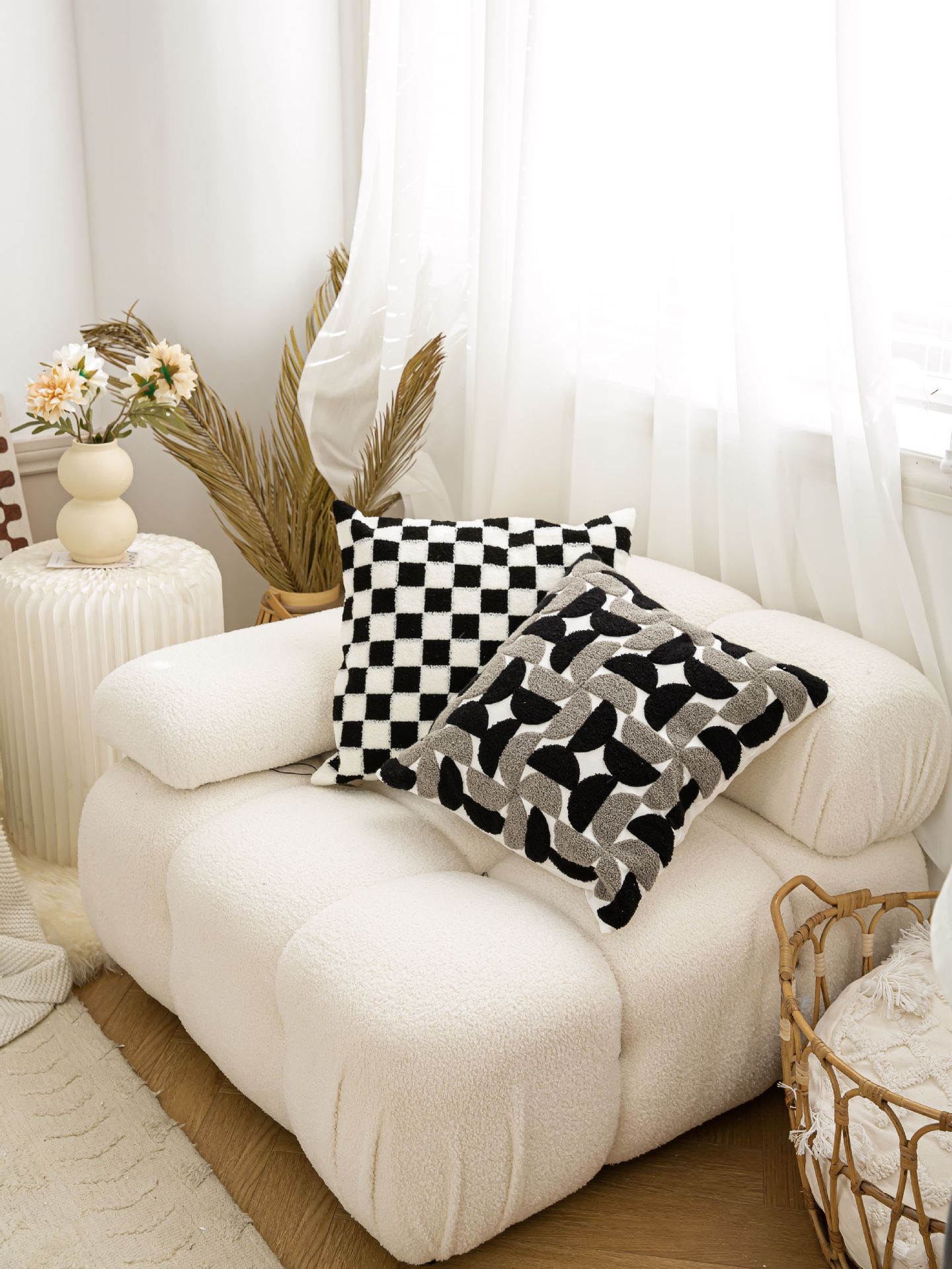2F8D9857-2.jpg