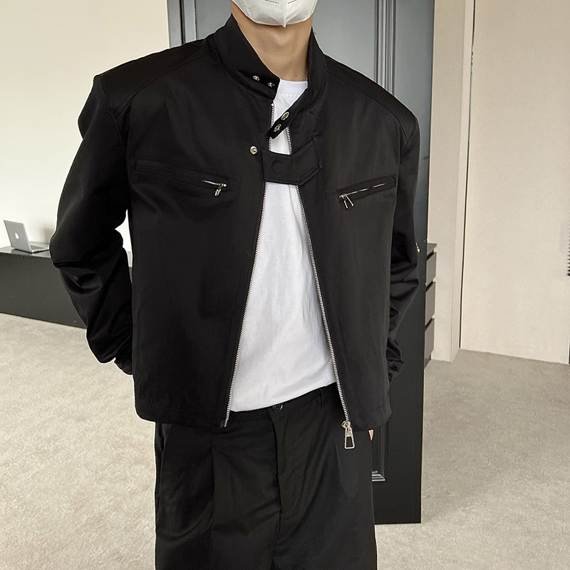 검은색
