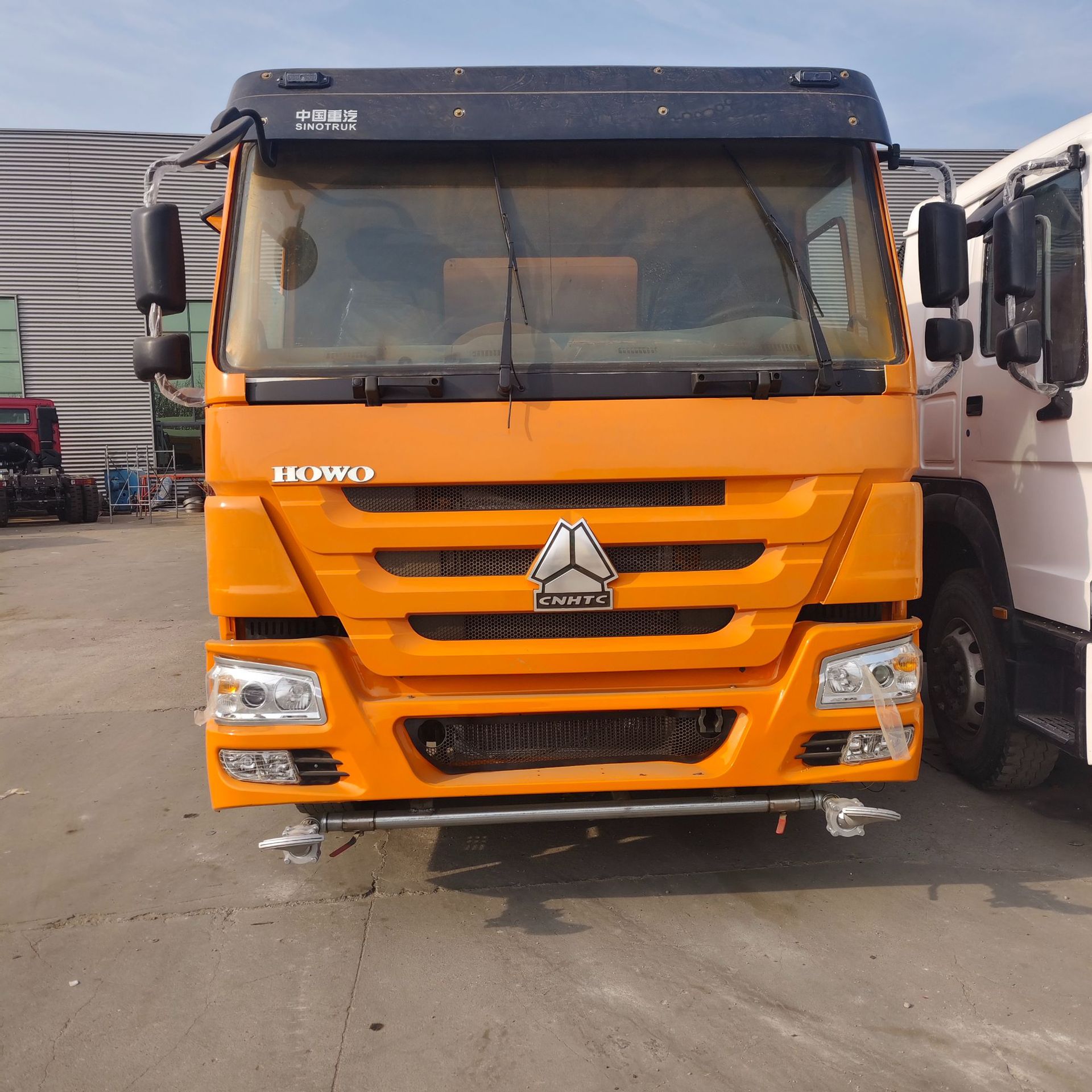 Export Haowo 20-Cubic-Meter Sprinkler Truck, Garden Spraying Truck, Dust-Reducing Cleaning Truck, Rear Dual-Axle Howo Sprinkler Truck