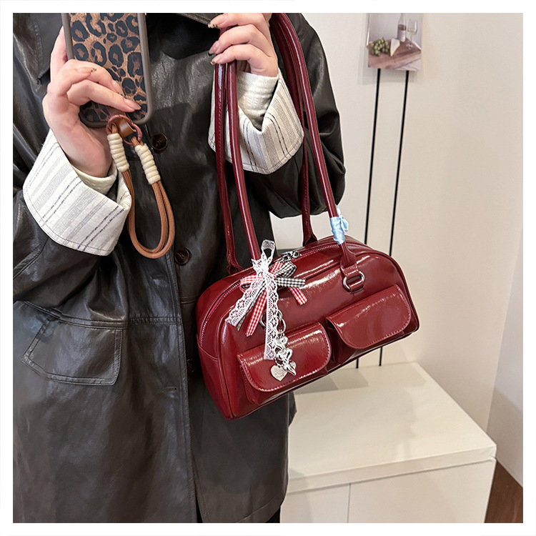 Yunzhen's same style Maillard commuter bag for women, Spring/Summer 2025, retro and versatile single-shoulder bag with large capacity undefined