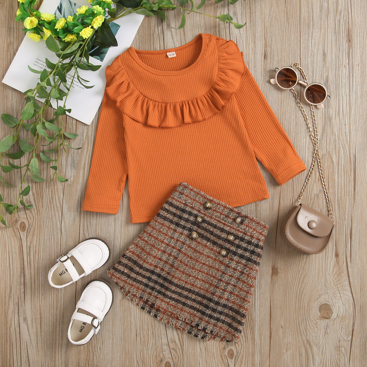 Ensemble deux pièces chemise tricotée en dentelle à manches longues et col rond pour enfants, nouvelle collection automne 2024_voghion.com