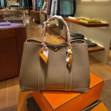 �ֹ��pϞ����Ƥ���@��tcţƤ��������������ُ��������Ů