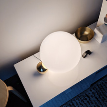 北欧创意轻奢个性玻璃台灯现代简约设计师客厅书房卧室样板间台灯