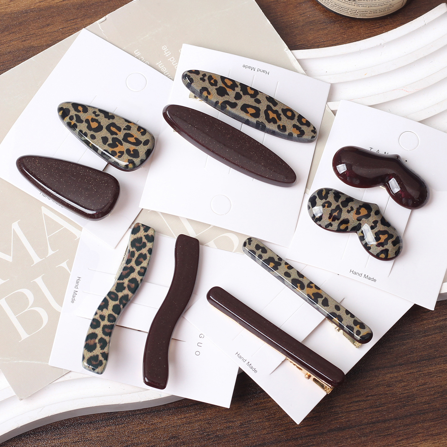 Pinza para el cabello con estampado de leopardo de metal retro color café textura horquilla de alta calidad estilo maduro clip de pico de pato dulce y picante flequillo lateral