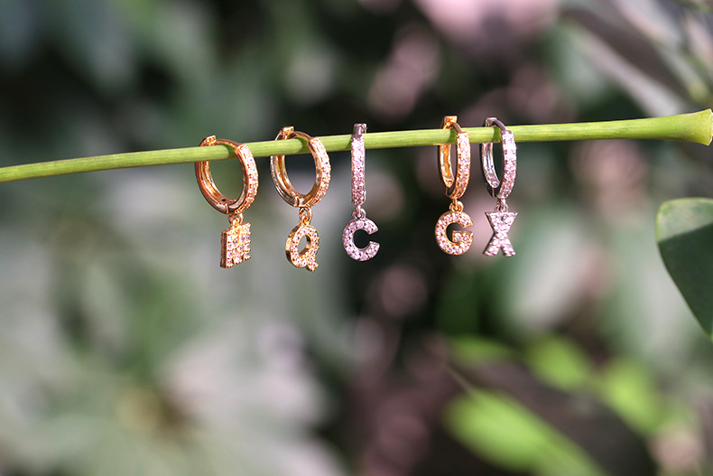 5g Weight Zircon Inlay Material Earrings Classification Anniversary, Business, Wedding, Travel, Birthday, Festival Occasion Copper Material Letter Pattern Women'S Gender Inlaid Zircon Design Fashion Style Gold Color Fashion New Zircon 26 English Letters Single Earrings 11