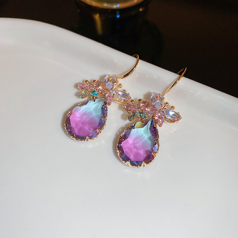 Temperamento de pendientes verdes pendientes ligeros lujosos de alto nivel sensación de pendientes zircon flores joyas geométricas al por mayor fábrica