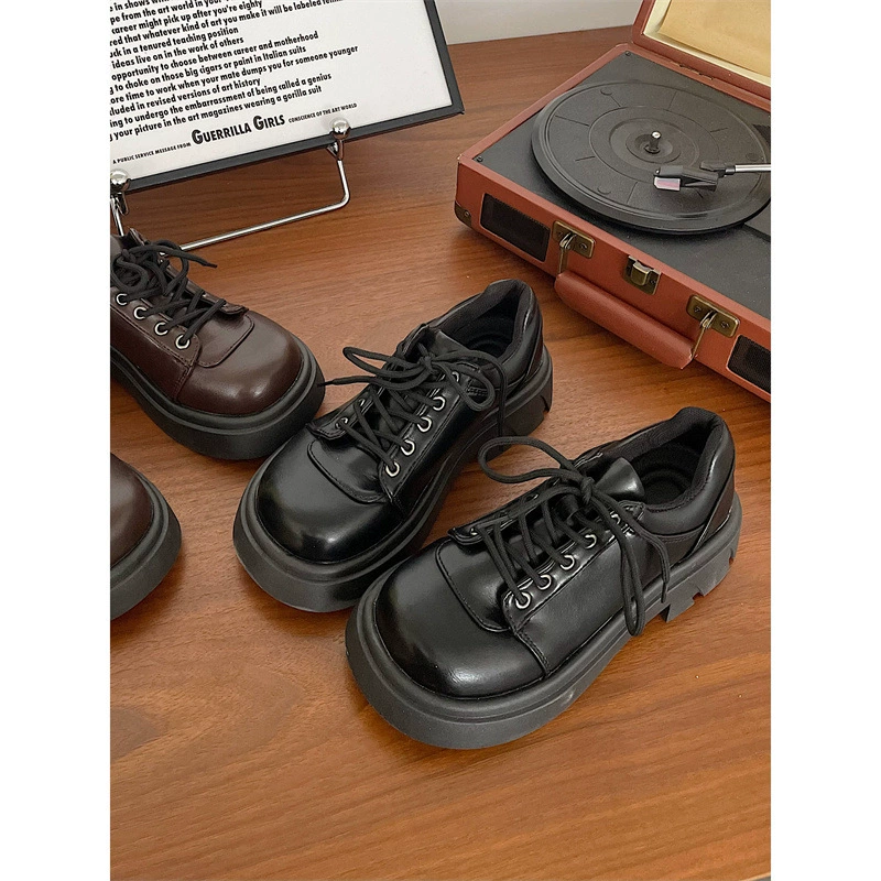 Черные толстые туфли в британском стиле маленькие кожаные туфли женские осень-зима 2023 новые плюшевые толстые каблуки