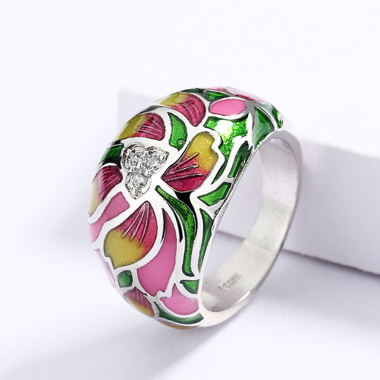 Estilo pastoral europeo y americano exquisito elegante verde hoja flor anillo collar pendientes esmalte joyería de tres piezas de suministro transfronterizo