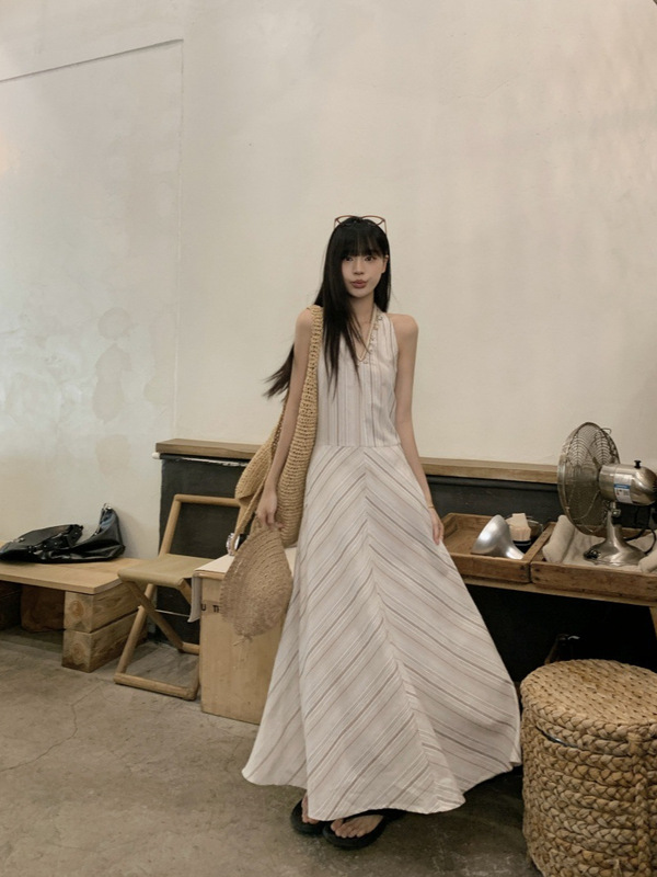 ニッチなファッション多用途サスペンダードレス婦人服 2025 夏フレンチシックなデザインニッチスカート|undefined
