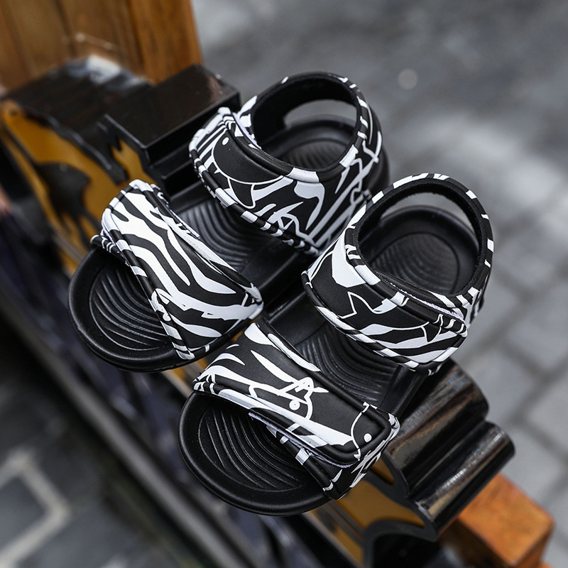 Niños niños y niñas sandalias de bebé al por mayor de verano puesto de suministro zapatillas de deportes suave inferior antideslizante fábrica al por mayor