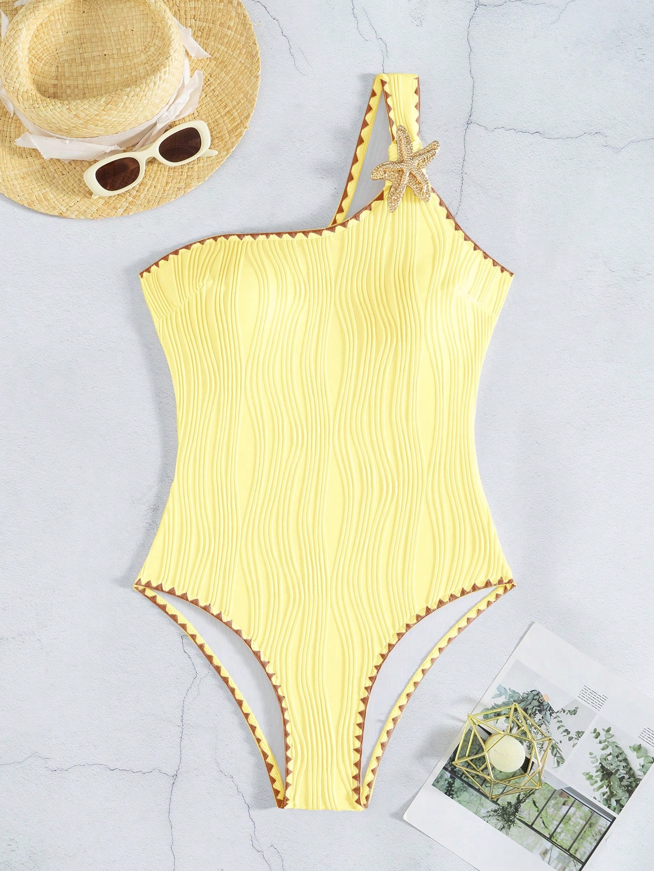 Damenbekleidung, schmal geschnittener, hochwertiger, sexy Einteiler-Bikini mit Triangel-Schnitt und Blumenverzierung, schnelltrocknendes Polyester, dezente Bedeckung_voghion.com
