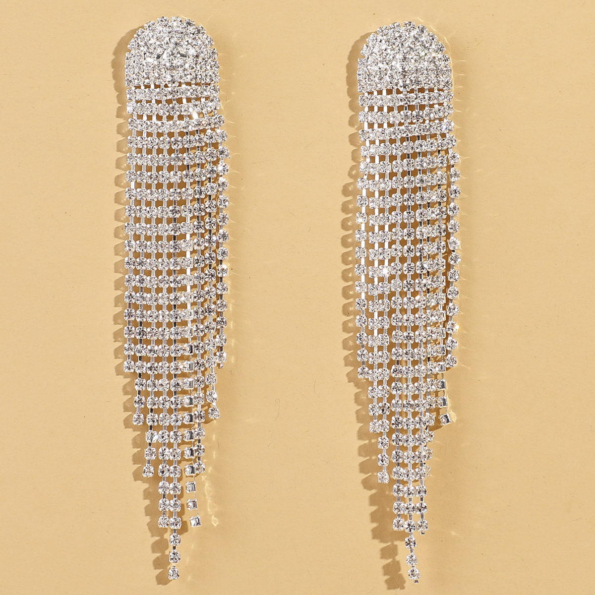 Pendientes de botón con circonita y perla para mujer elegantes_voghion.com