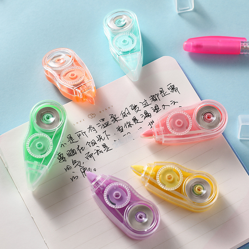 Los estudiantes aprenden a modificar las preguntas equivocadas cinta de corrección al por mayor de gran capacidad cinta de corrección suave no es fácil de romper la cinta de corrección de luz