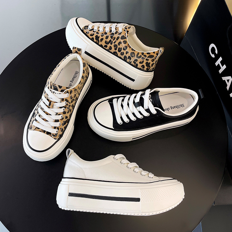 2026 Spring/Summer New Thick-Soled Cowhide White Shoes for Women, Casual Sports Height-Increasing Sneakers, Lightweight Versatile Platform Shoes 2026 Spring/Summer New Thick-Soled Cowhide White Shoes for Women, Casual Sports Height-Increasing Sneakers, Lightweight Versatile Platform Shoes