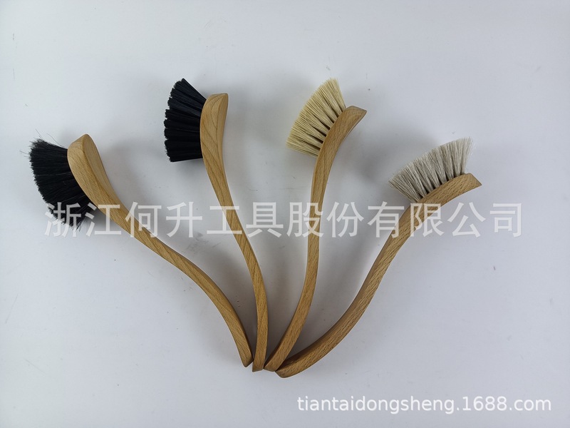 Factory fsc beech horse wool nylon silk dish brush, sisal flat pot brush spoon-shaped curved handle cleaning brush
