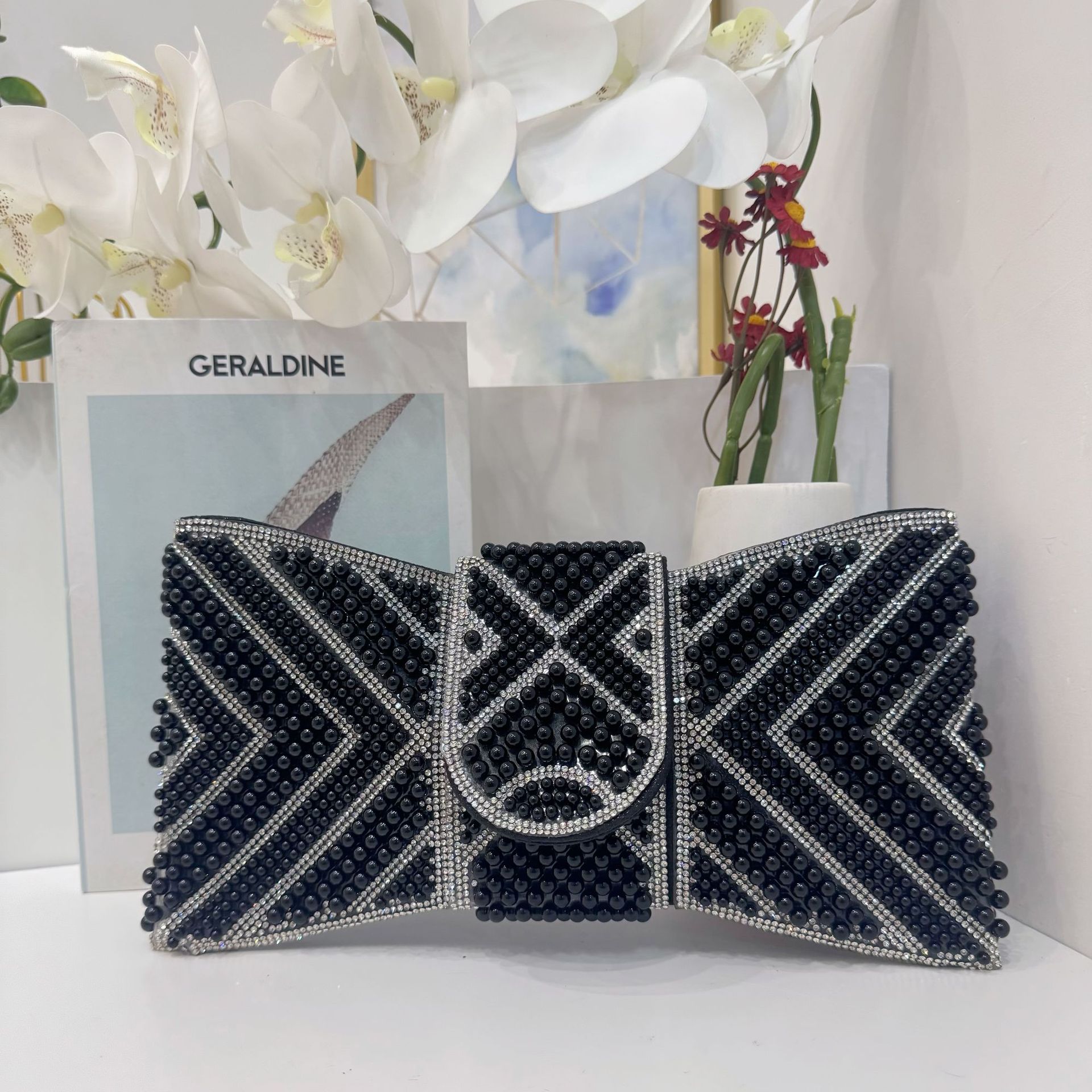 Bolsa de cena de damas transfronterizas, bolsa de mano de lujo ligera, perlas de diamante, bolsa de cena de arco inclinada de hombro único