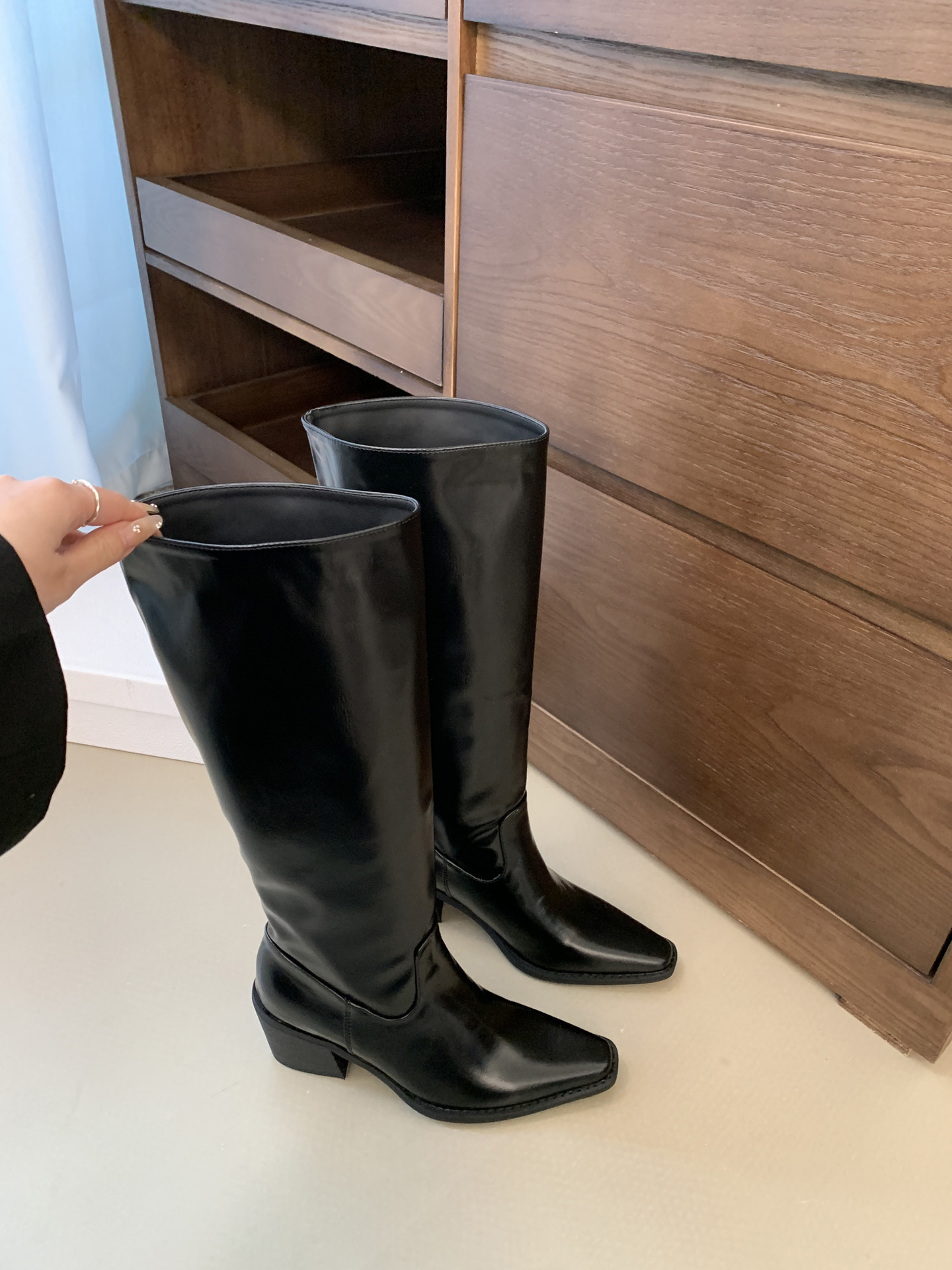 ShoeGlobe 2025 Autumn Winter New Versatile Long Wide Square Toe Chunky High Heel Thin Style Elegant Commuter Boots For Women_voghion.com