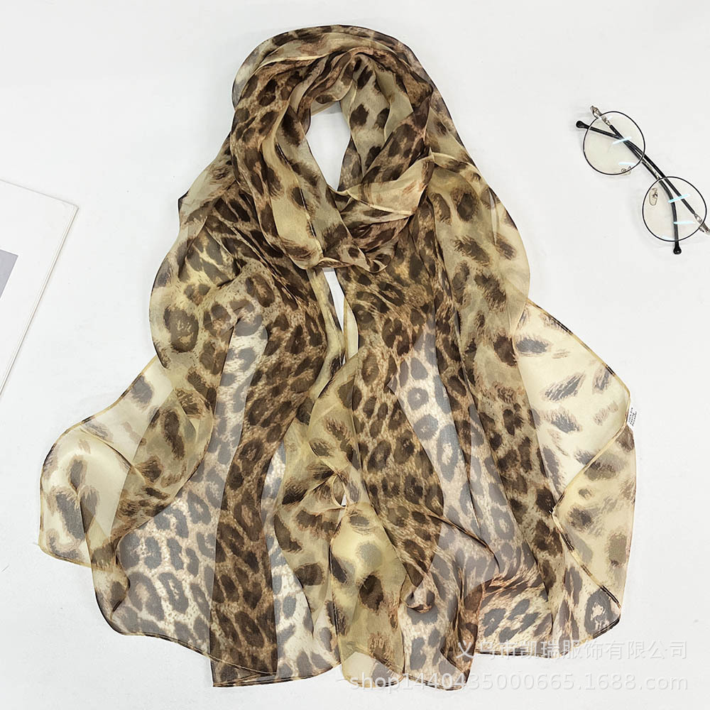 кофе с леопардовым принтом