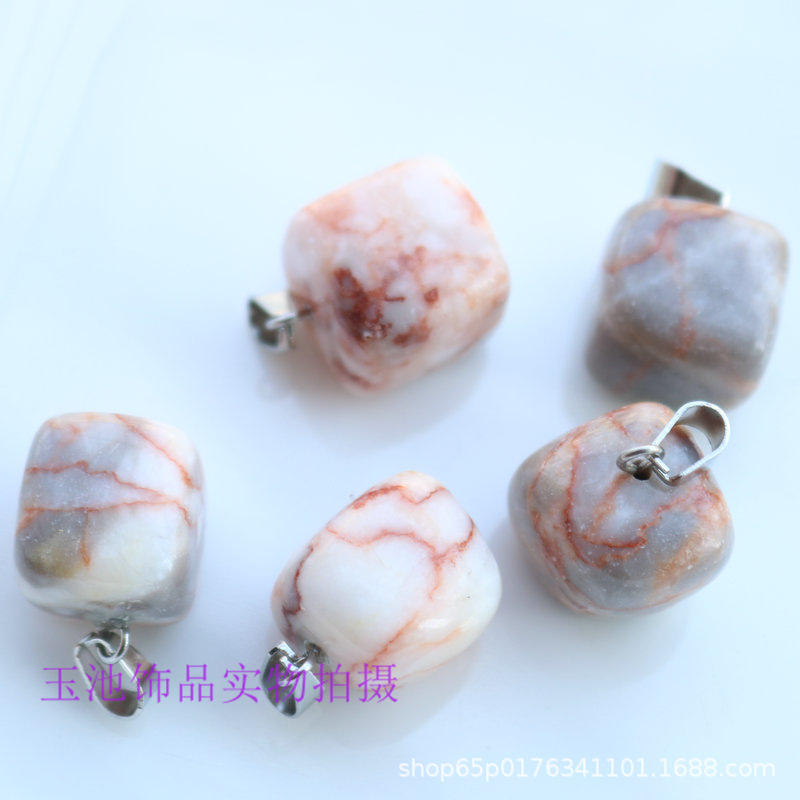 Colgante de cristal natural pequeño cuadrado rosa verde dongling ágata rojo colgante irregular pendientes collar accesorios diy