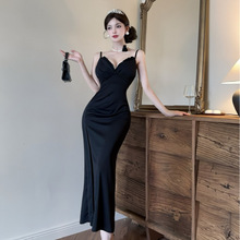 �r����Ů���|�o��¶���L����~߅����ȹ���_���OӋ�д���B��ȹŮ