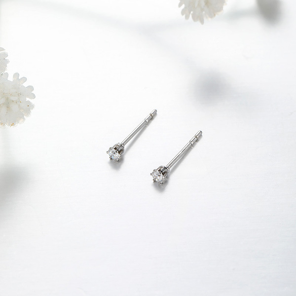 Xuping European and American Cross-Border Fashion Simple and Elegant Single Zircon Six-Claw Accessory Earrings for Daily Commuting Women's Wholesale