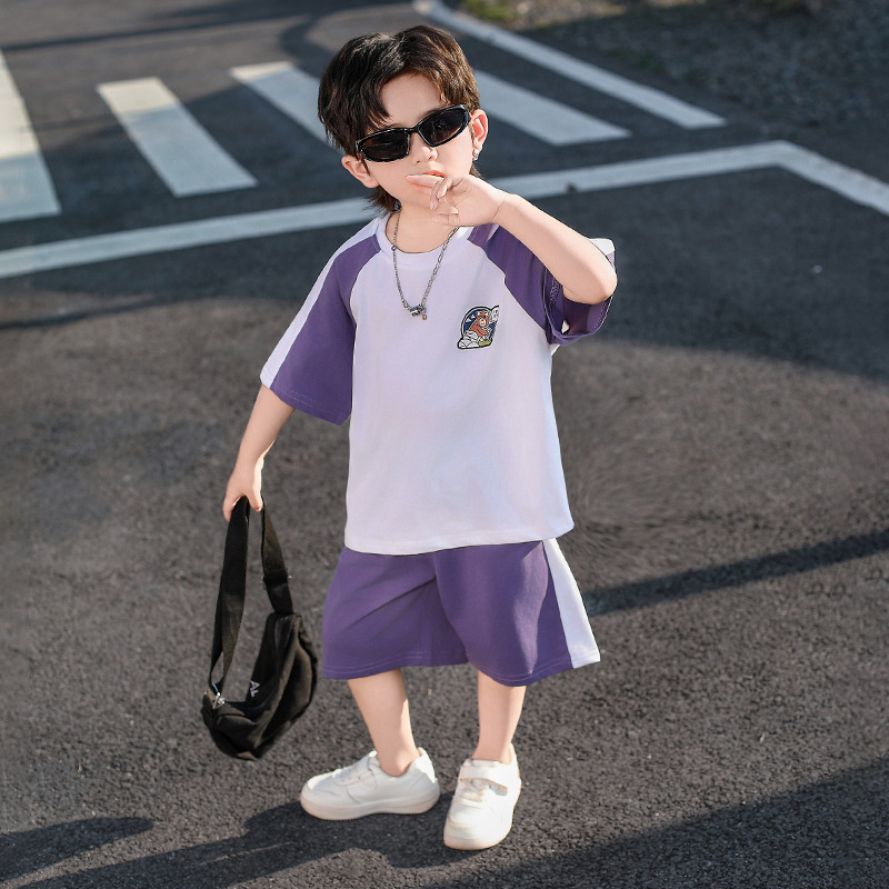 7850 Traje para niños Ropa de verano para niños 2025 Nuevo traje de dos piezas de manga corta Estilo occidental Ropa casual hermosa para hombres y bebés