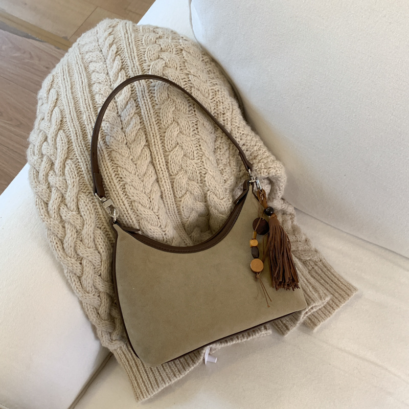 Retro Large Capacity Underarm Bag For Women 2025 Autumn/Winter New Suede Bucket Bag Simple Fashion Shoulder Bag - Thumbnail 3