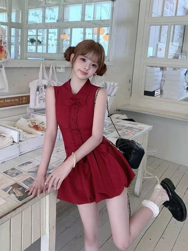 甘くて美しい、高級感のある赤いシャツのつぼみドレス、小柄な女性のウエスト痩身ショートスカート、夏|undefined