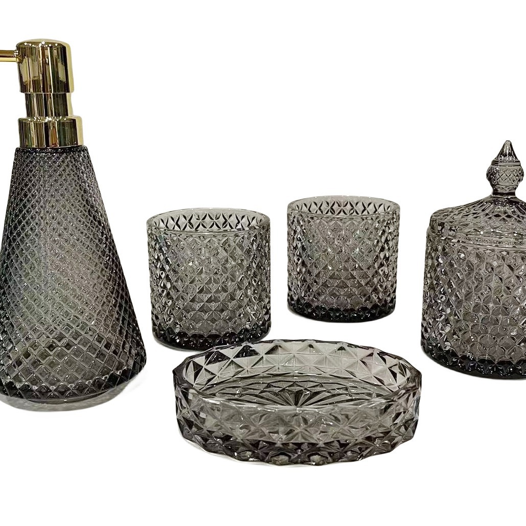 2023 otoño nuevo otoño y el invierno popular casa moderna color árbol de Navidad triángulo dispensador de jabón de vidrio