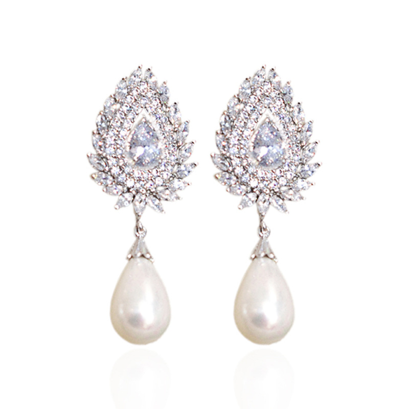 Elegant Luxurious Lady Geometric Imitation Pearl Copper Inlay Zircon Women's Drop Earrings display picture 4