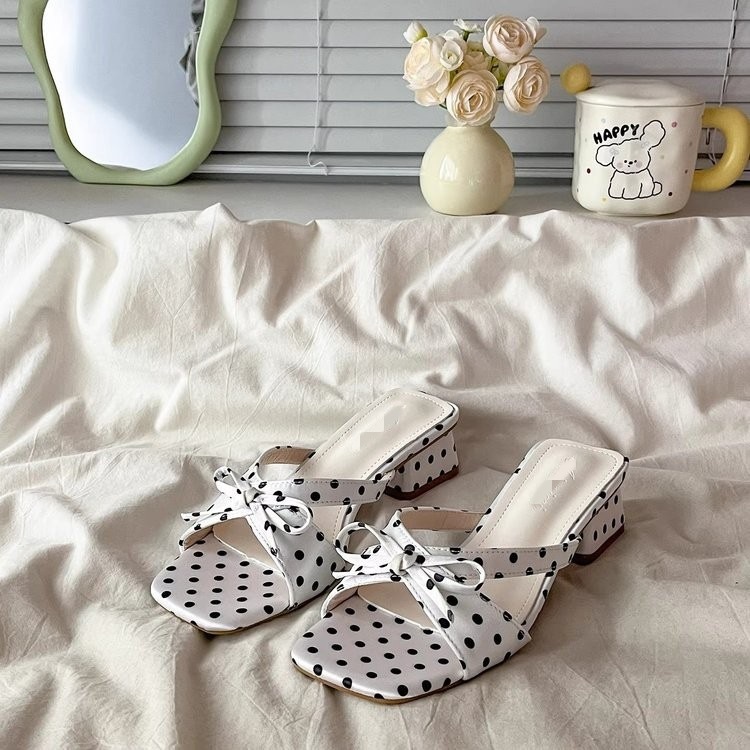 2026 nuevo estilo de verano con lazo con zapatillas de tacón grueso de onda blanca de hadas francesa image 6