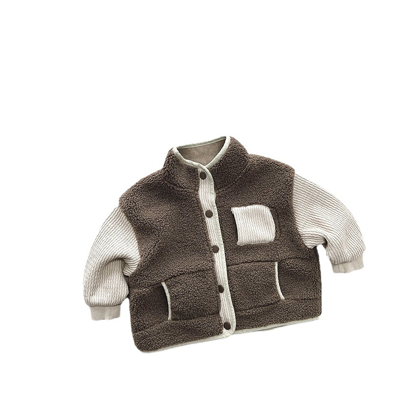 Tops de contraste de color para niños 2025 Invierno Nuevo estilo Tops coreanos cálidos y gruesos para bebés y niñas pequeñas y medianas.