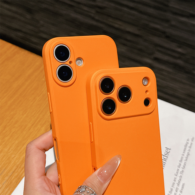 Hermès üslubunda narıncı silikon telefon qabı — iPhone 17 Pro Max
