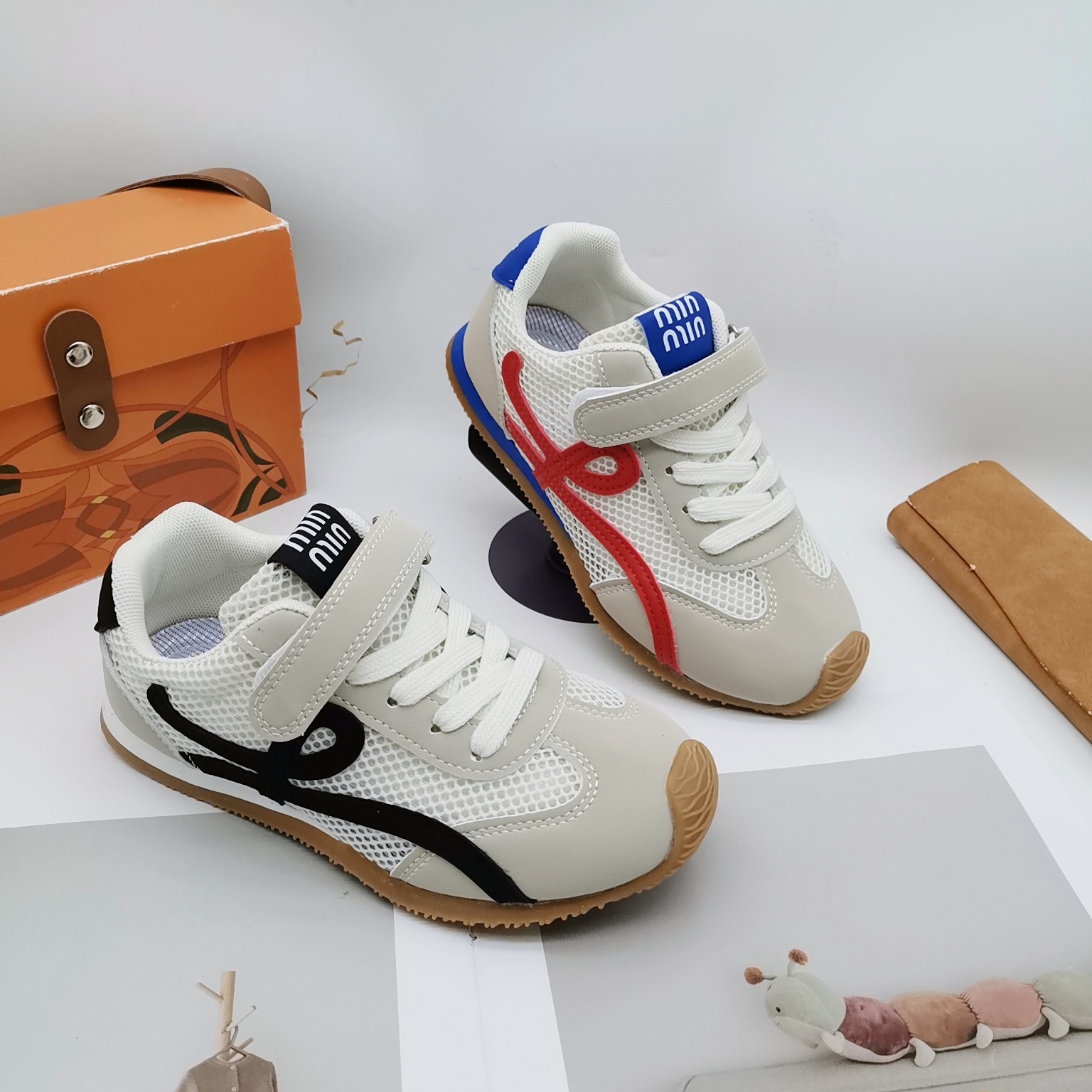 Zapatos de malla para niños, nuevos zapatos deportivos casuales de malla transpirable para niños, estilo veraniego para estudiantes.