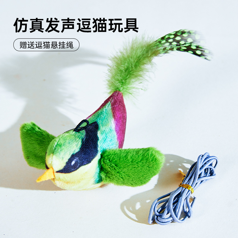 Los juguetes para gatos simulan que los pájaros suenan y alivian el aburrimiento