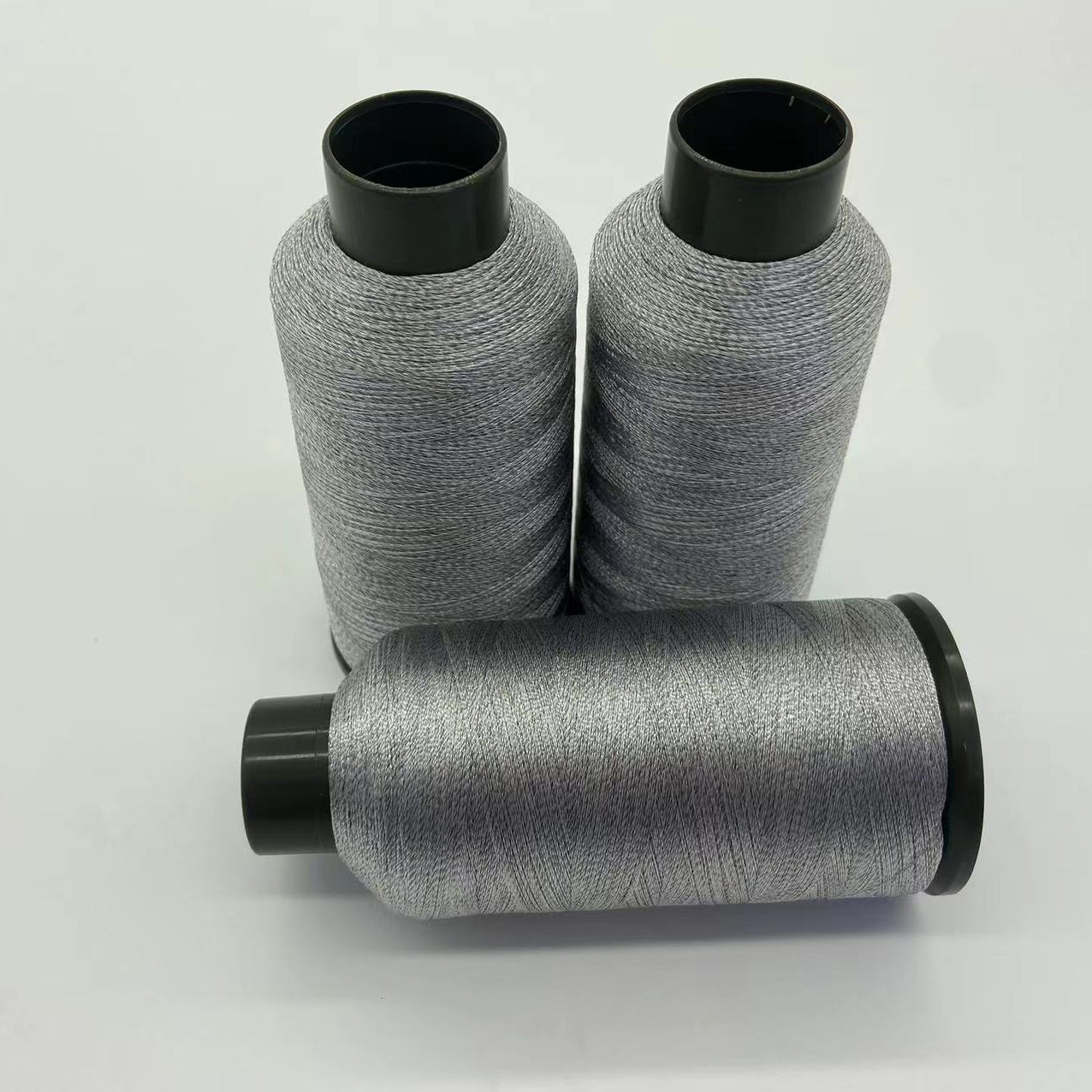 银纤维缝纫导电线 导电纤维线 防静电线 服装导电线 涤纶缝纫线