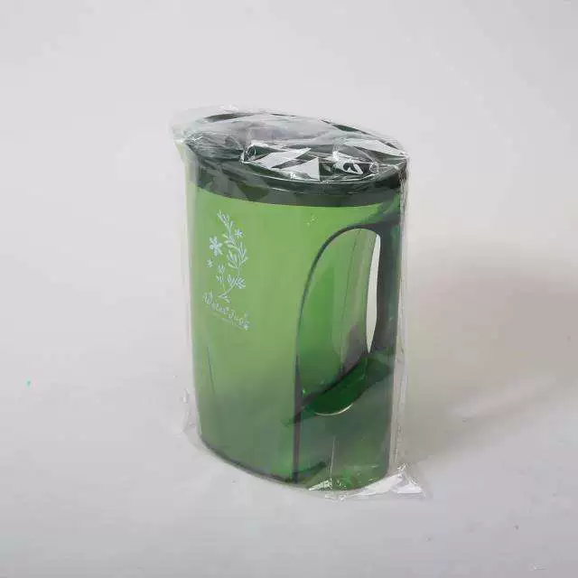 Plastic hot and cold capacious teapot for home use, 2 volume