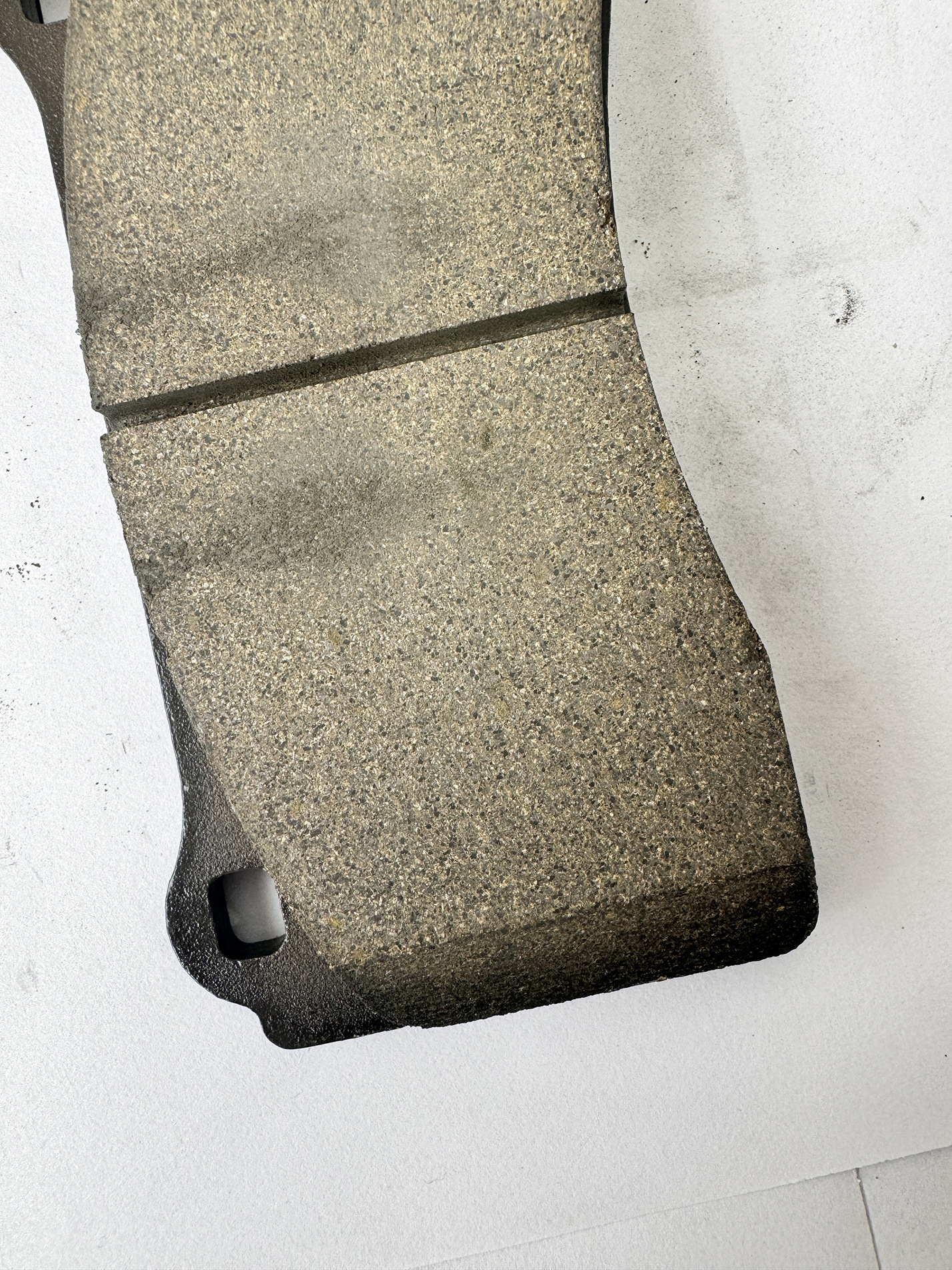 Suitable for Tesla Model 3/Refreshed 3 Brake Pads, Standard Version, Front Wheel Brake Pads 8008240-00-C
