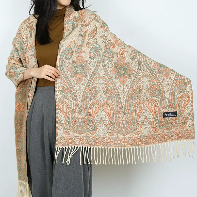 复古民族风披肩提花腰果流苏围巾女士外搭旅游外出外搭装饰两用