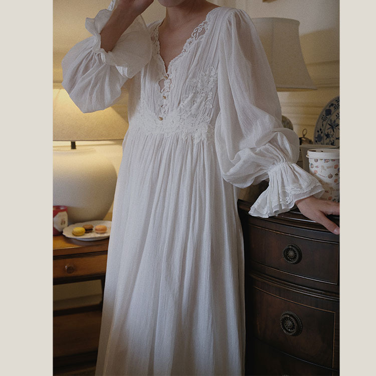Pinkgoddess Spring and Autumn New Product European Classical White Long Nightgown Heavy-Duty French Lace Nightgown for Women