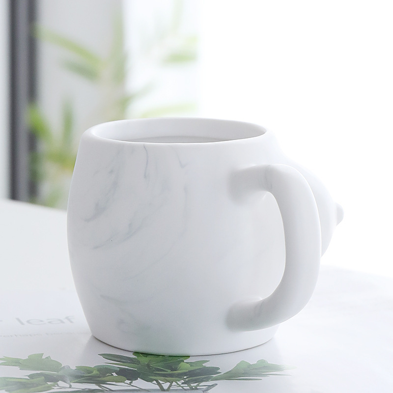 Taza de cerámica creativa de estilo INS taza de desayuno lindo pellizco diseño creativo de nicho regalo de vacaciones nuevo