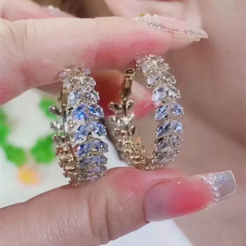 Design earrings, silver 925 sample, light luxury style, high-quality style, trend of season