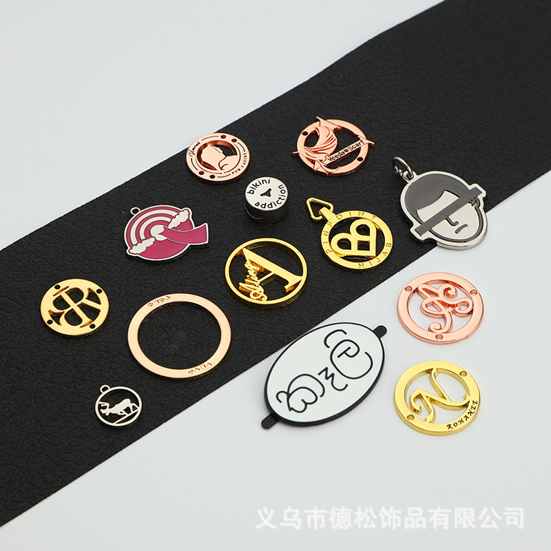 厂家直销电镀金属锌合金标牌衣服箱包缝线带孔耐磨金属铭牌定 做