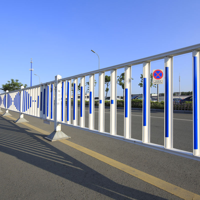 锌钢市政护栏道路人行道马路中央交通防撞围栏栅栏公路隔离栏厂家